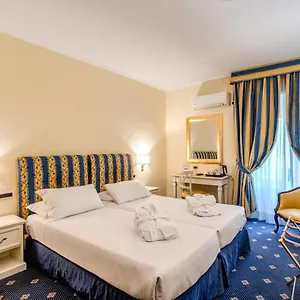 **** Hotel Napoleon Italia