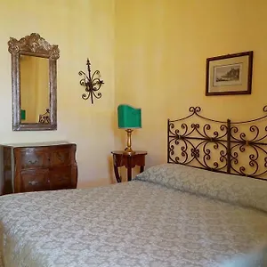*** Bed & Breakfast Riviera Di Chiaia Rambaldi Italia